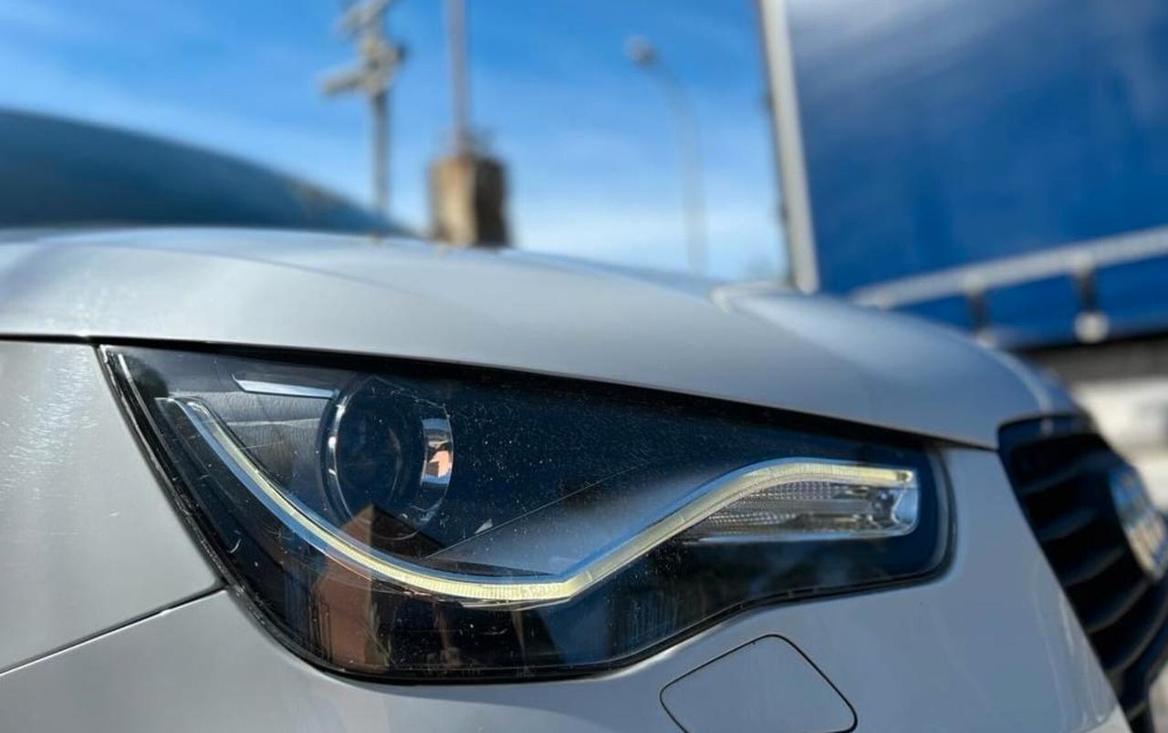 Audi A1 1.6 TDI 105 CV S Line Led Pelle.Navy Matrix