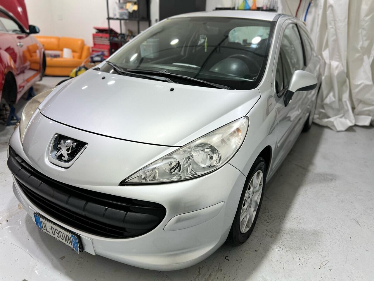 Peugeot 207 1.4 8V 75CV 3p. X Line