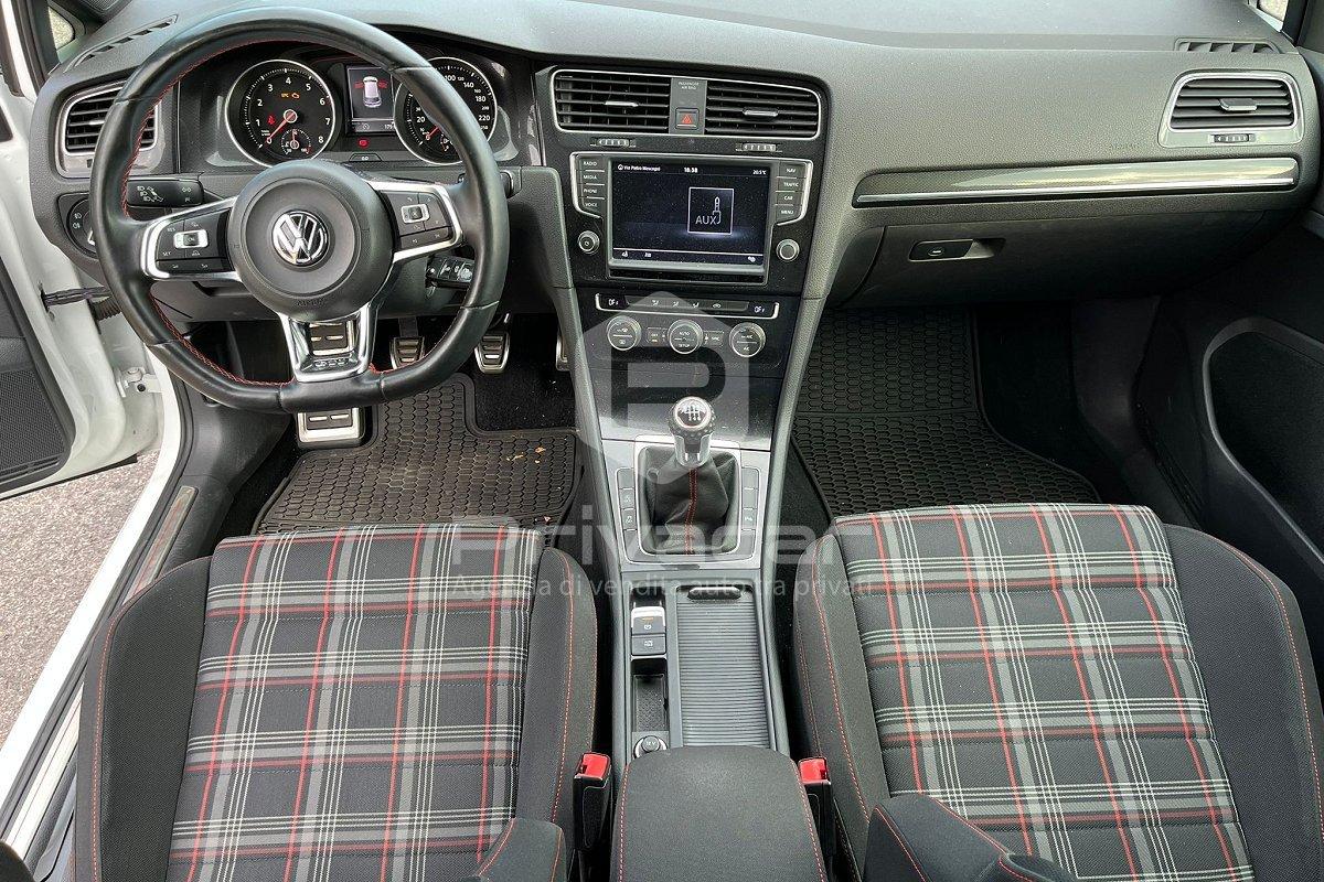 VOLKSWAGEN Golf GTI 2.0 TSI 3p. BlueMotion Technology