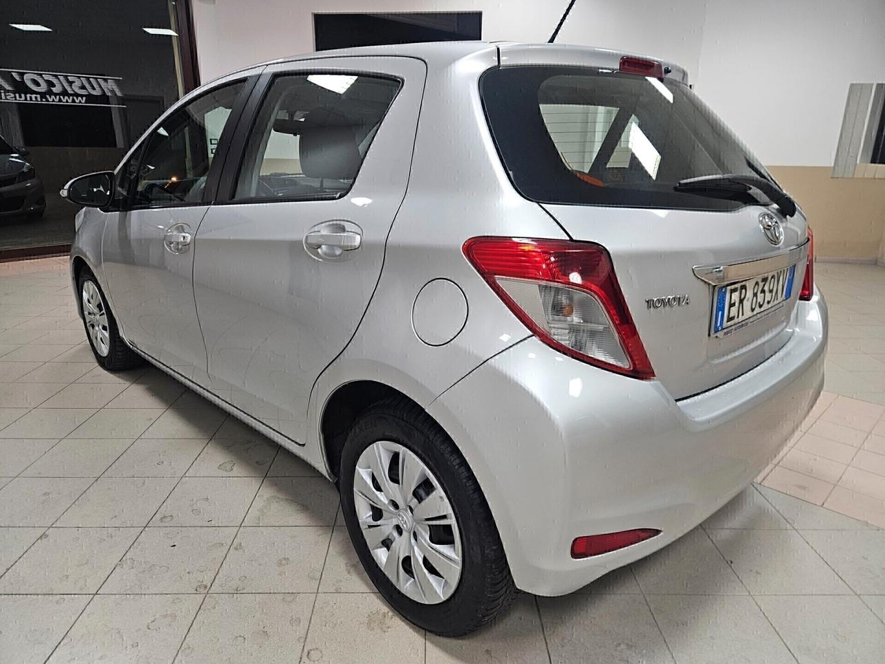 Toyota Yaris 1.4 D-4D 5 porte Lounge