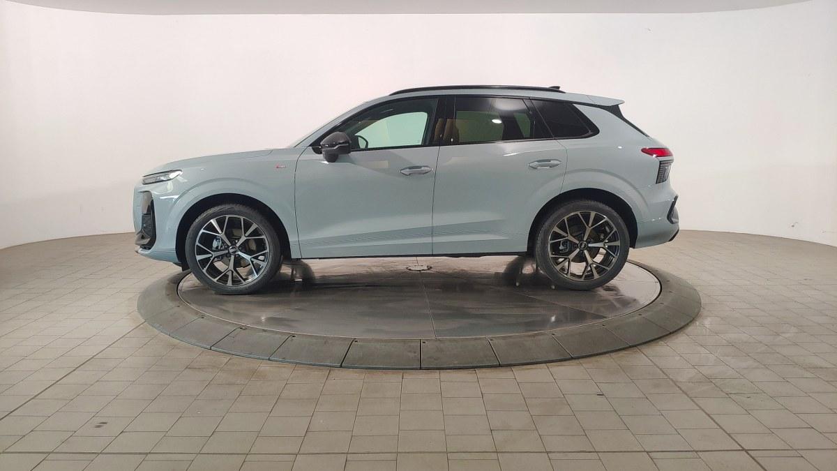 AUDI Q3 Tfsi 110 Kw Mhev S Tronic S Line Edition