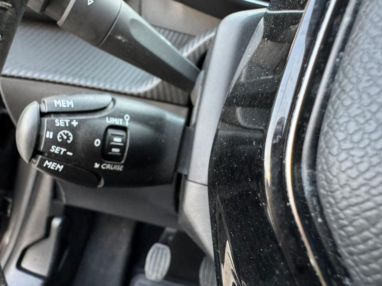 PEUGEOT 208 BlueHDi 100CV 2023!!! ALLURE!!!