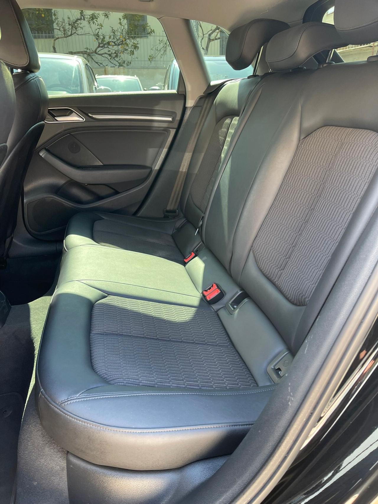 Audi A3 1.6 TDI 116 CV S tronic Business