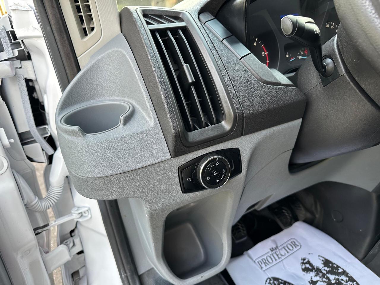 FORD TRANSIT 350 2.2 TDCI CON SPONDA IDRAULICA