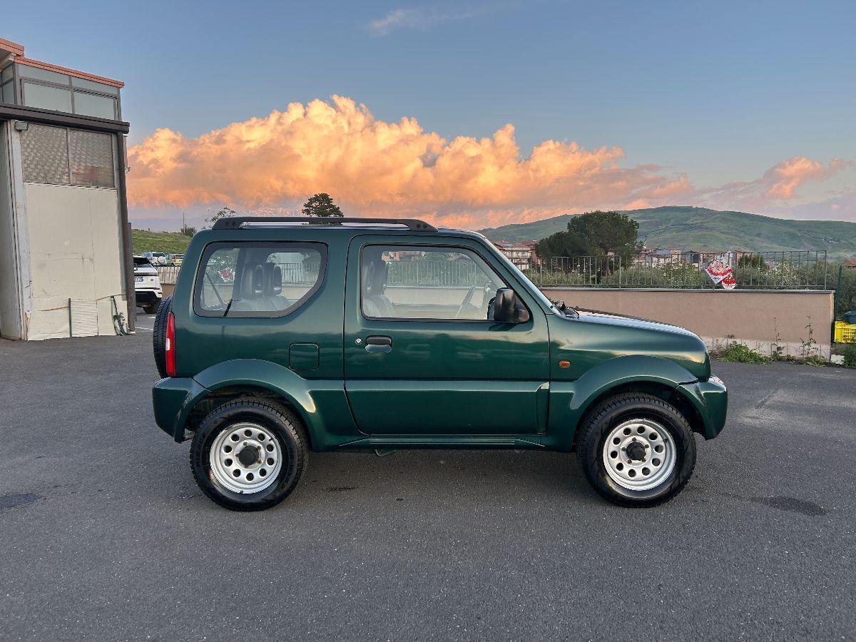 SUZUKI - Jimny - 1.3i 16V 4WD JLX