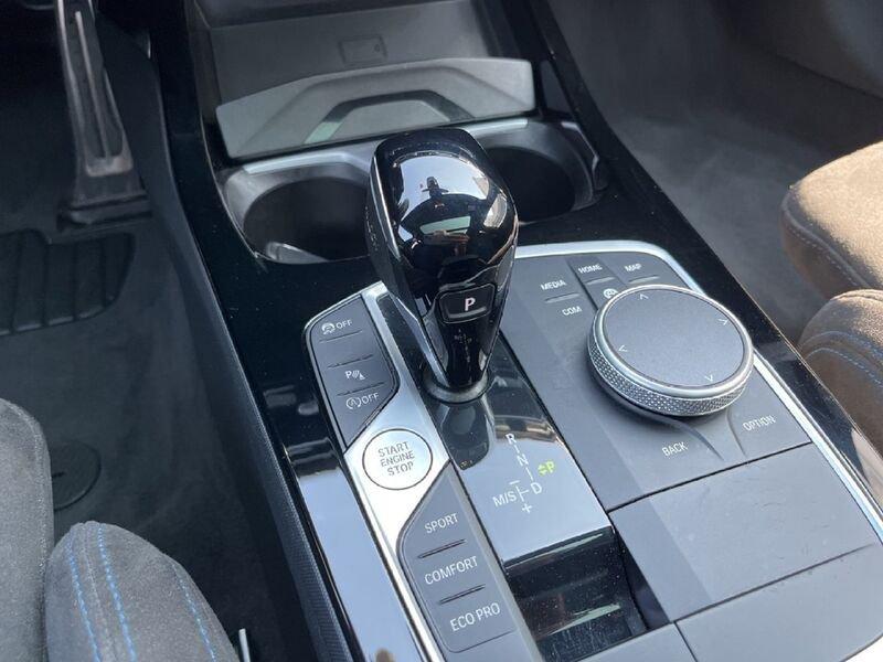 BMW Serie 1 F40 118d Msport auto