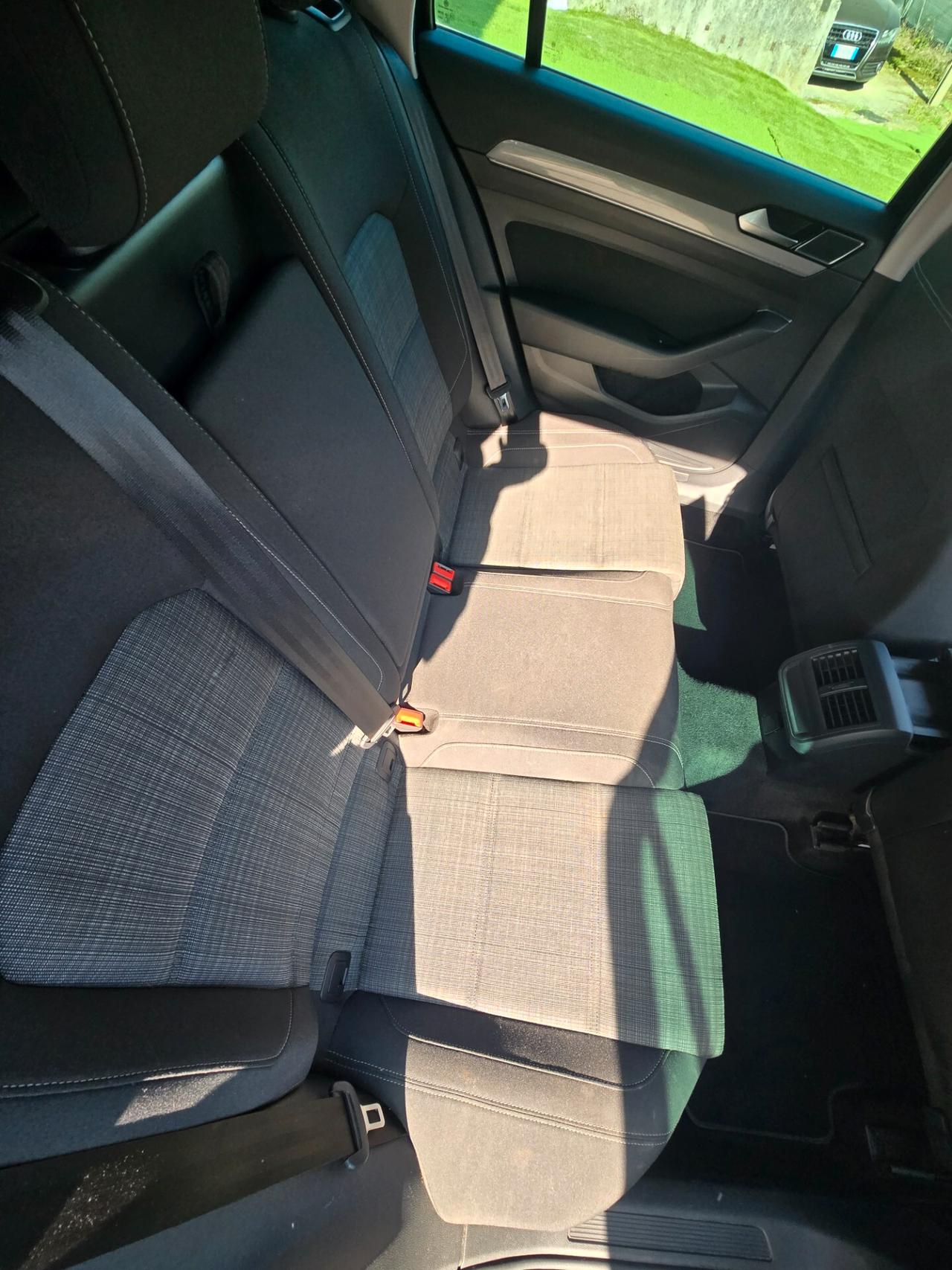 VW Passat Variant 2.0TDI 150CV EURO6-2022