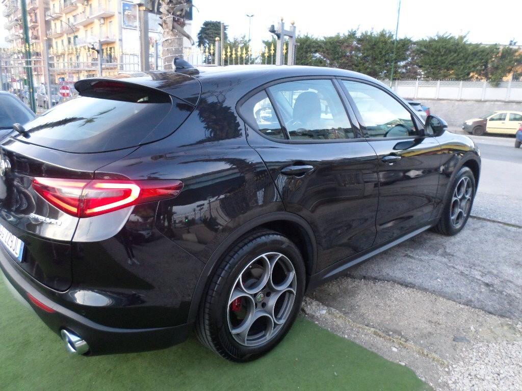 Alfa Romeo Stelvio 2.2 Turbodiesel 160 CV AT8 RWD Rosso Edizione
