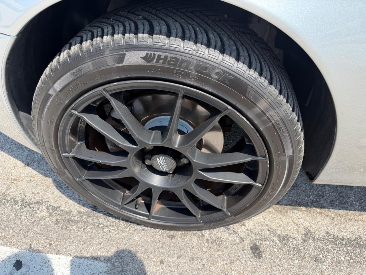Alfa Romeo 147 1.6i 16V T.S. (105 CV) cat 5p. Connect