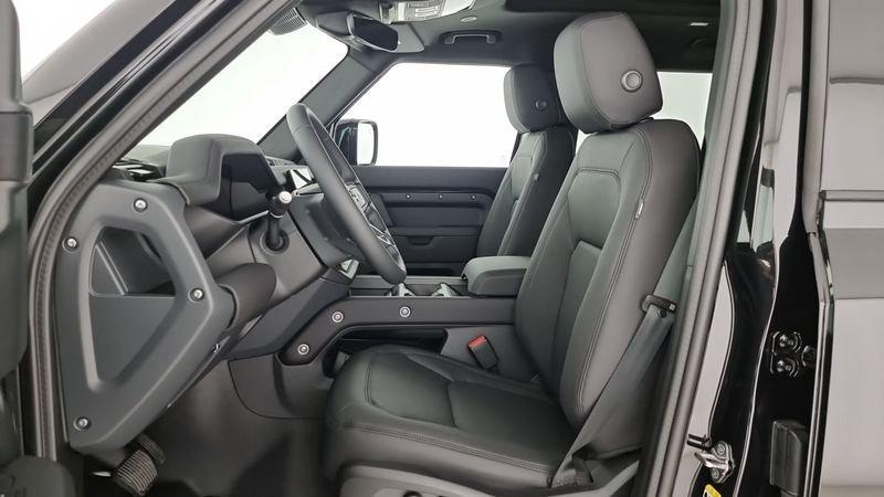 Land Rover Defender 110 3.0D I6 200 CV AWD Auto X-Dynamic SE