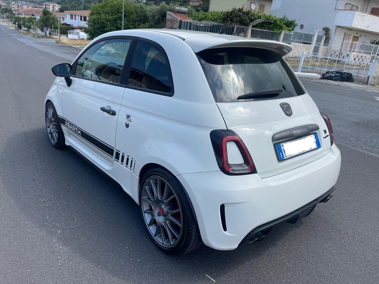 Fiat 500 Abarth 595 competizione