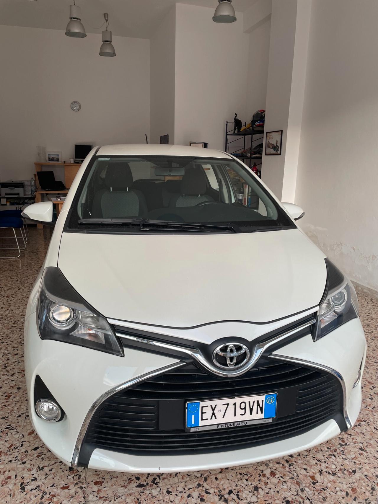 Toyota Yaris 1.0 5 porte Lounge