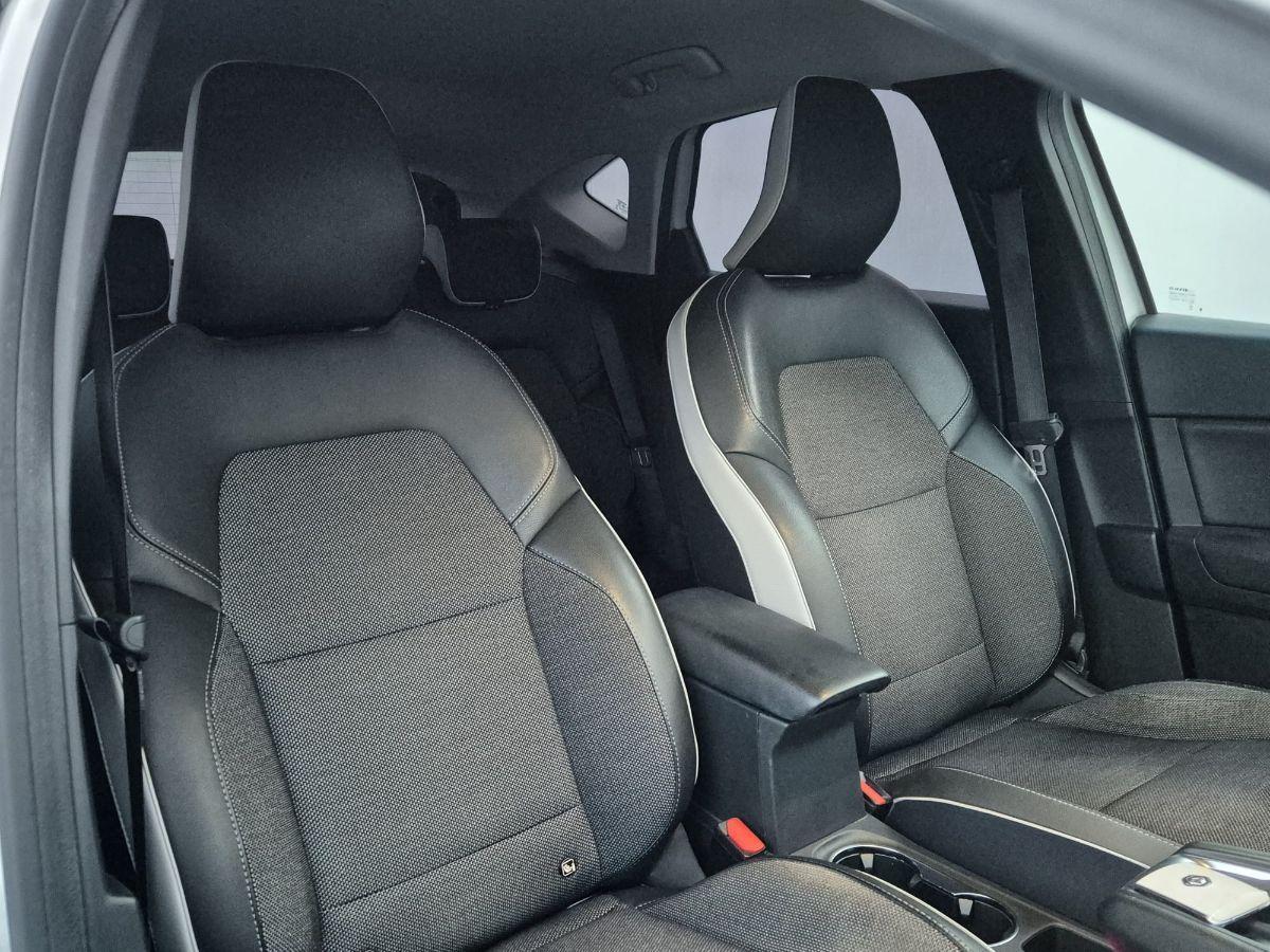 RENAULT - Captur - Blue dCi 8V 115 CV EDC Intens