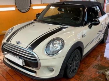 Mini Cooper Steptronic Cabrio 1.5 136CV Pelle Navi PDC