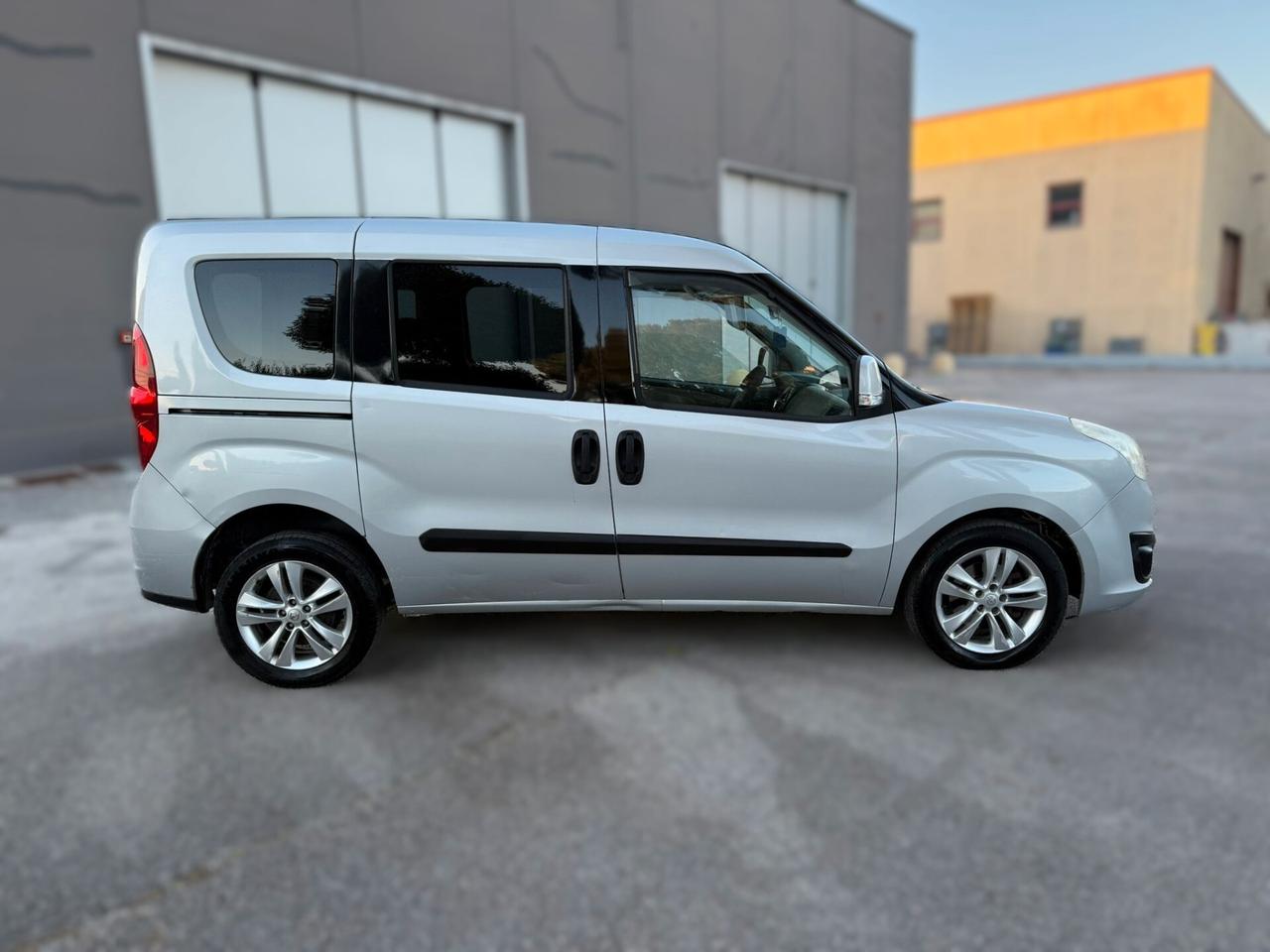 OPEL COMBO TOUR 1.6D 2014 12 MESI DI GARANZIA