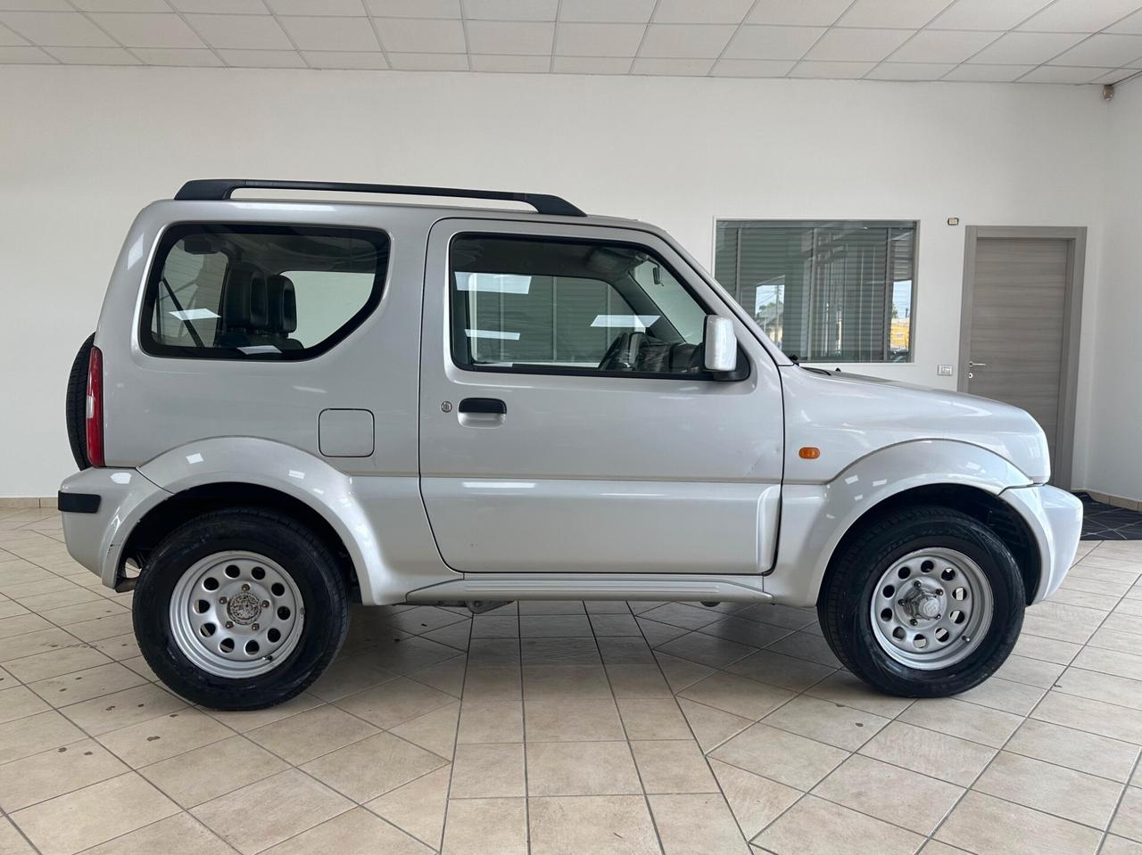 Suzuki Jimny 1.3i 16V cat 4WD JLX Più