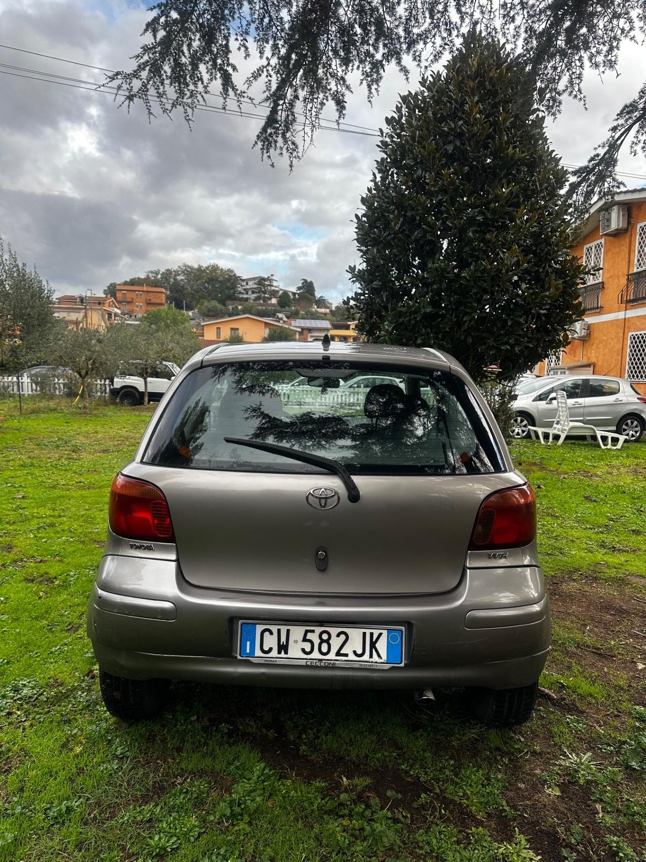 Toyota Yaris 1.0 3 porte Sol