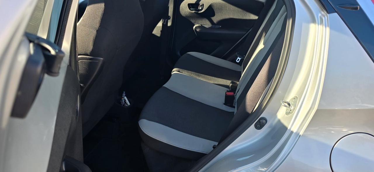 Toyota Aygo 1.0 VVT-i 72 CV 5 porte unipro garanzia permute finanziamenti