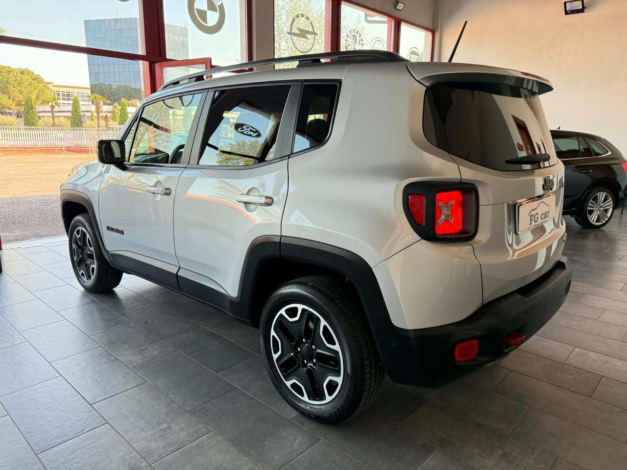 Jeep Renegade 2.0 Mjt 170CV 4WD Active Drive Low Trailhawk