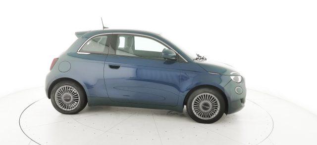 FIAT 500e Berlina 42 kWh La Prima