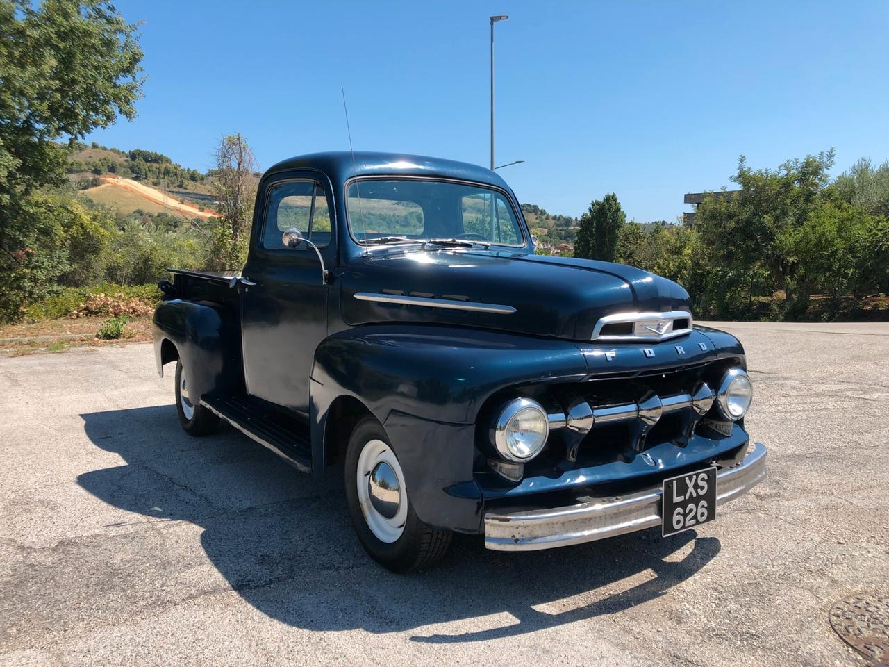 FORD F100 PICK UP V8