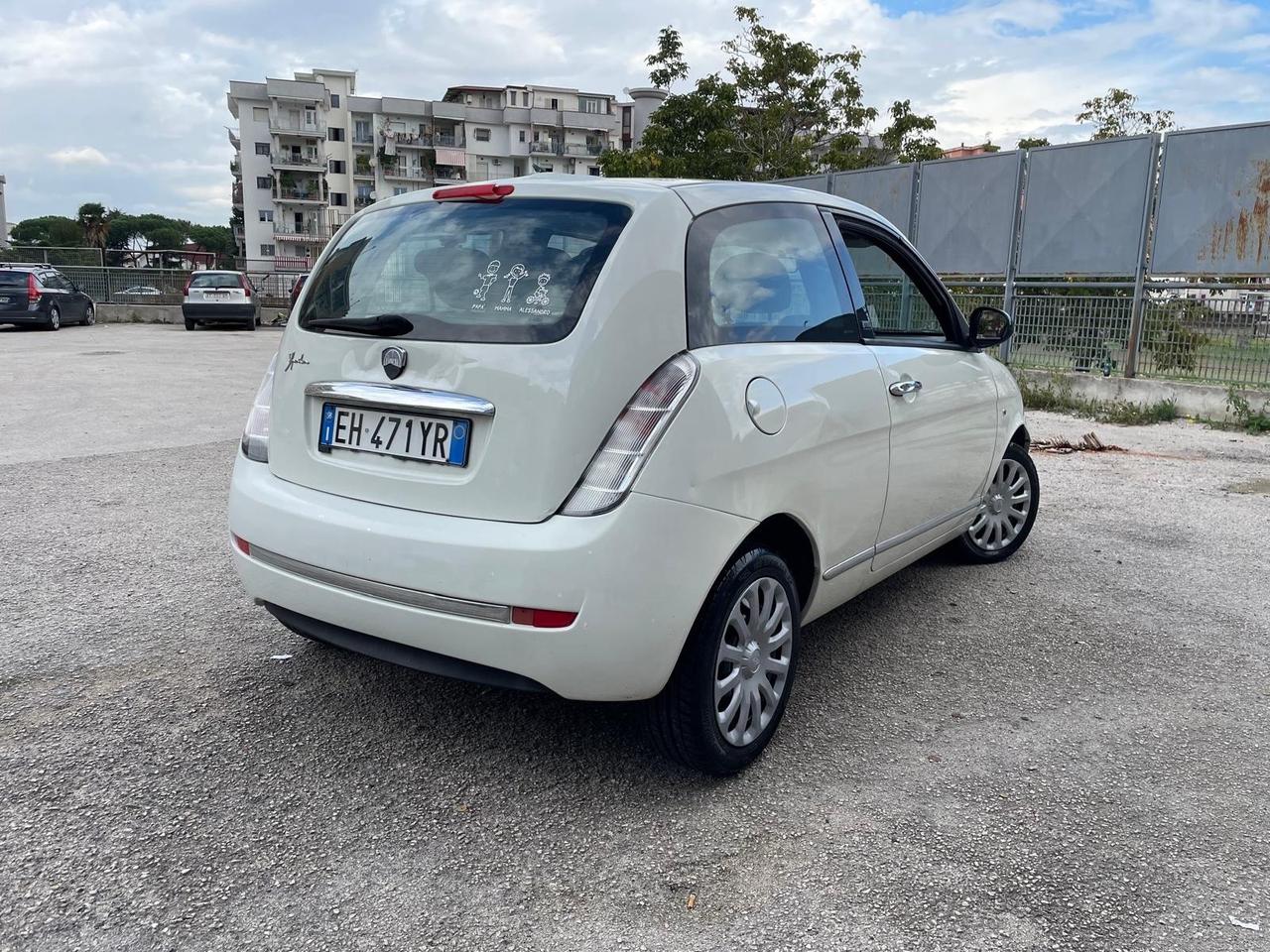 Lancia Ypsilon Restayling 1.2Benz Full Unyca Solo 140milaKM