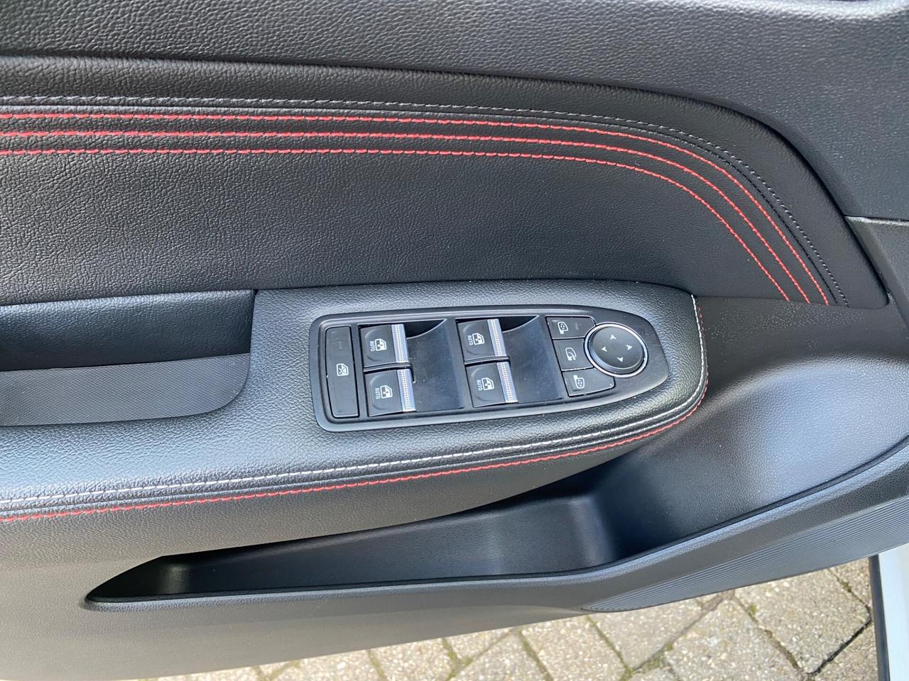 Renault Arkana Hybrid E-Tech 145 CV R.S. Line