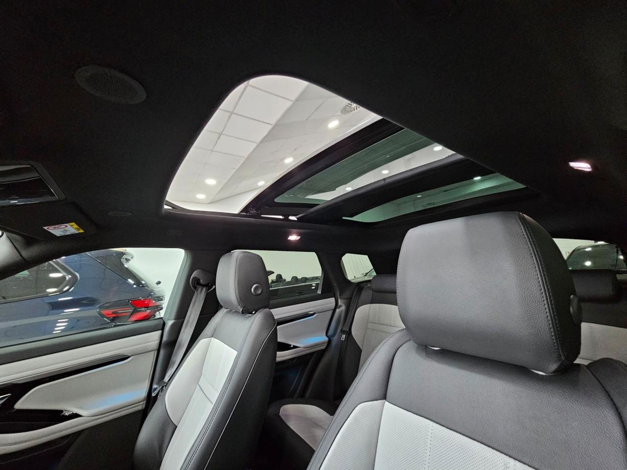 Land Rover Range Rover Evoque R-Dynamic C.20 Navi BlackPack Tetto Camera RDynami