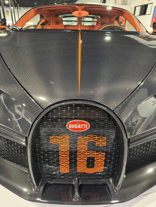 BUGATTI Other CHIRON PUR SPORT W16 1500HP "1 OF 60" FULL CARBON