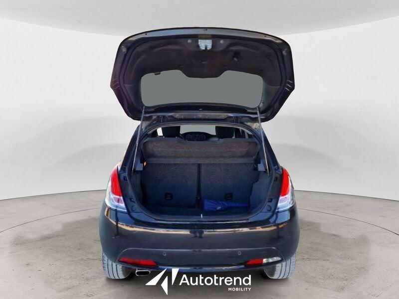 Lancia Ypsilon 1.0 FireFly 70 CV Hybrid Ecochic Gold S&S