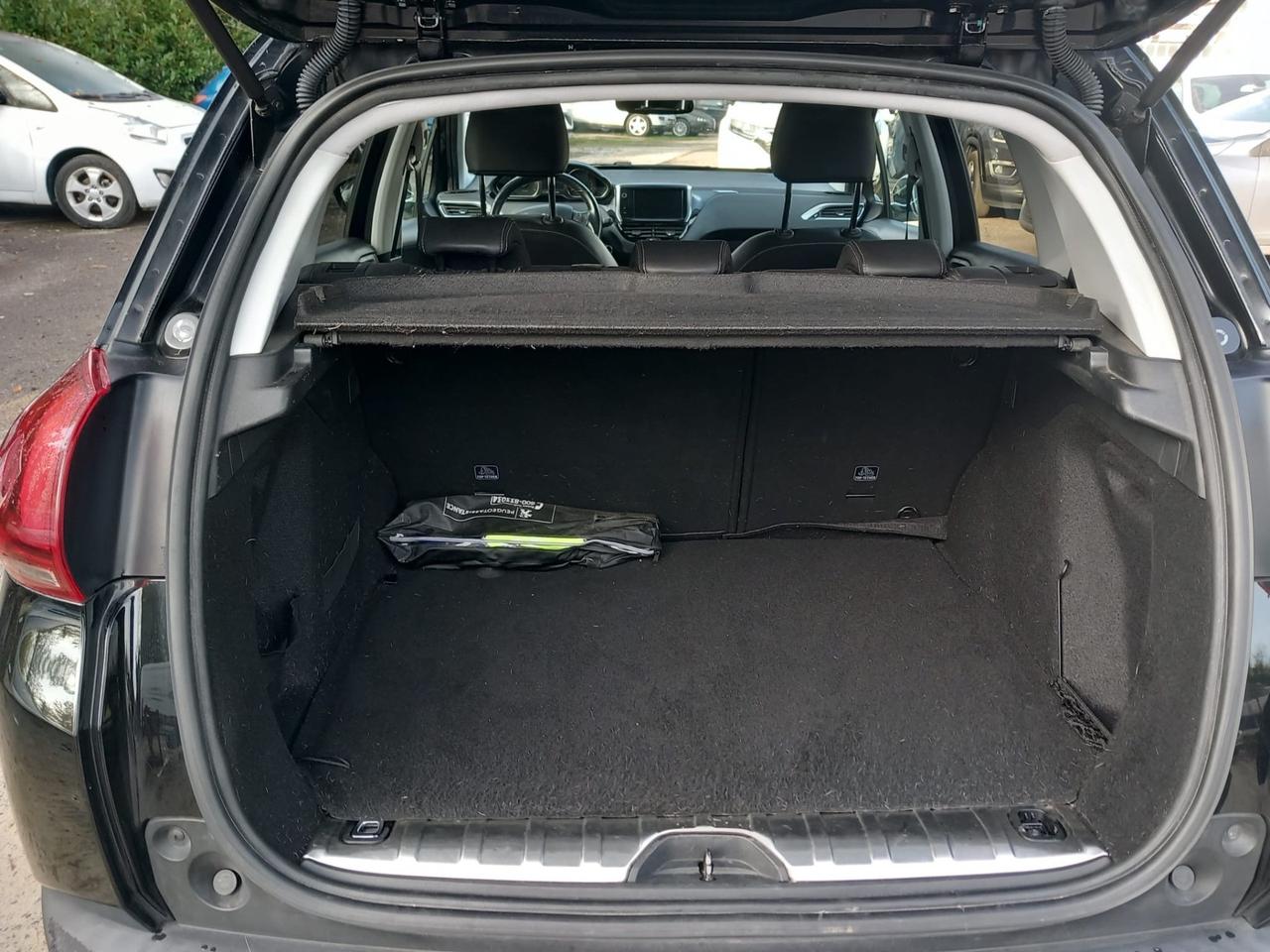 Peugeot 2008 BlueHDi 120 S&S Allure