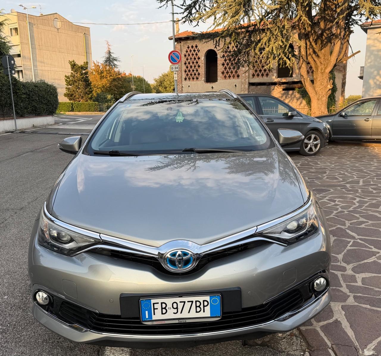 Toyota Auris Touring Sports 1.8 Hybrid Active