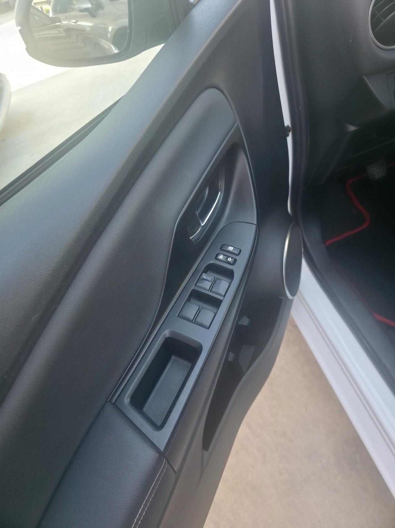 Toyota Yaris 1.0 5 porte Lounge