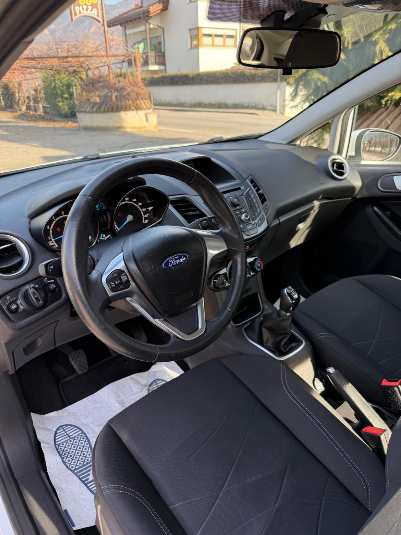 Ford Fiesta 1.2 60CV 5 porte Titanium