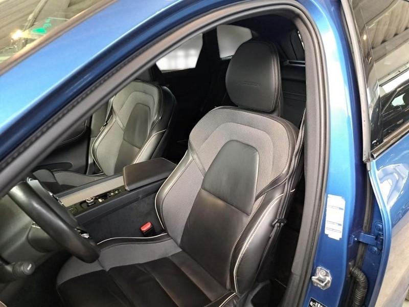 VOLVO XC60 B4 D AWD GEARTR. R-DESIGN SUV