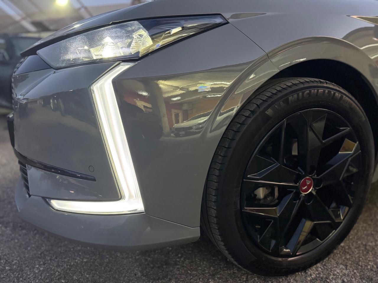 DS4 BlueHDi 130 aut. Performance Line+ Tetto Led a