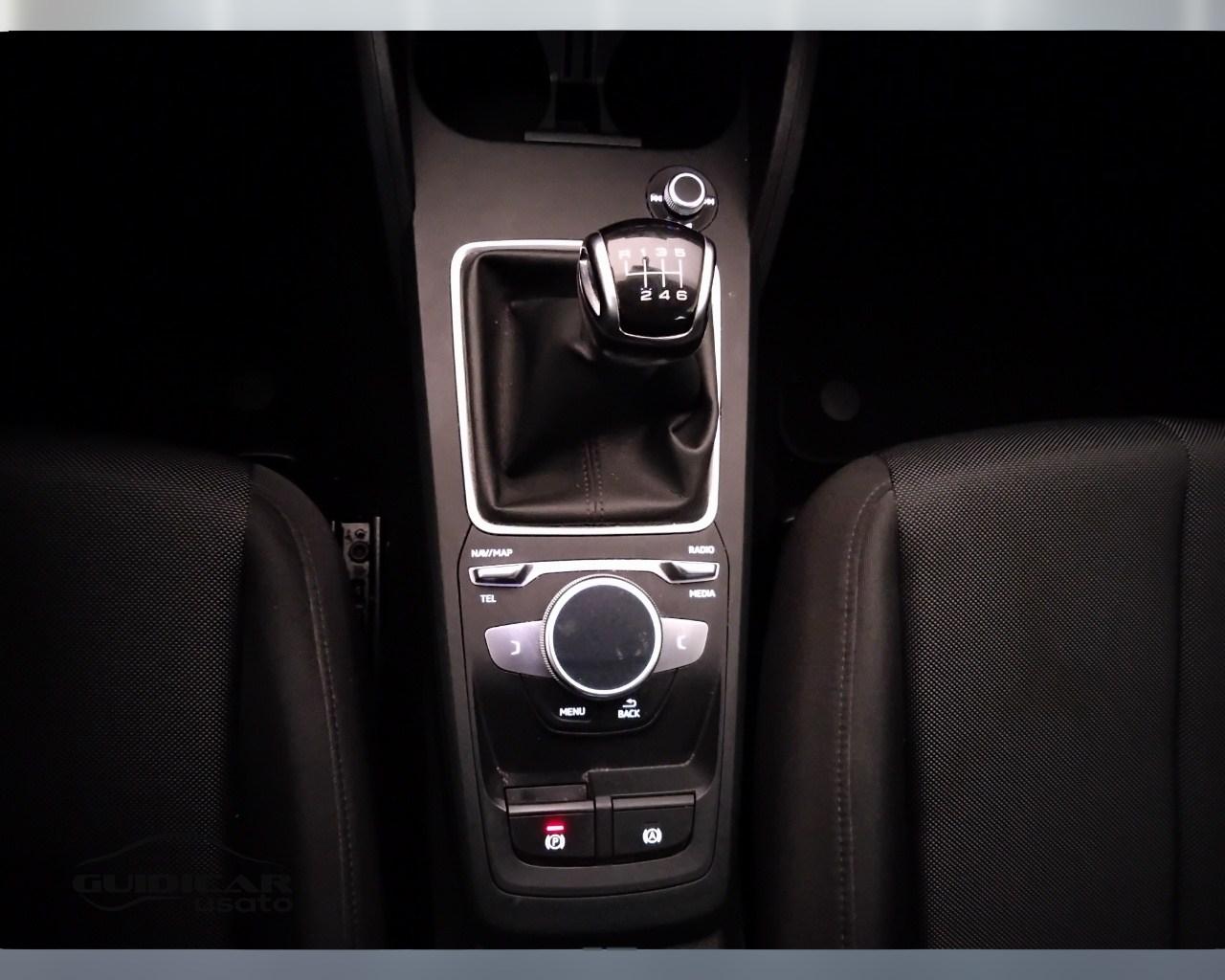 AUDI Q2 I 2021 - Q2 30 2.0 tdi Admired