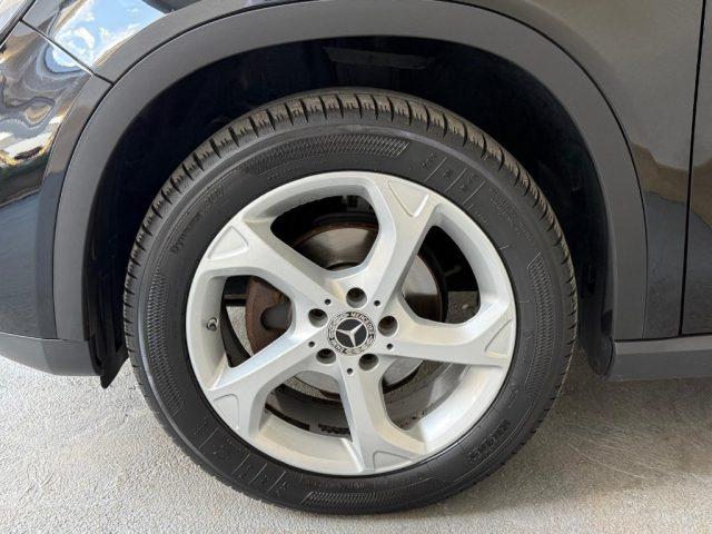 MERCEDES-BENZ GLA 200 d Automatic 4Matic Sport