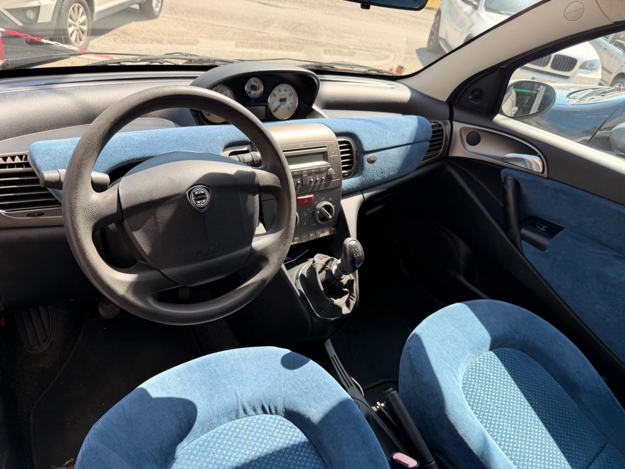 Lancia Ypsilon 1.2 16V Argento
