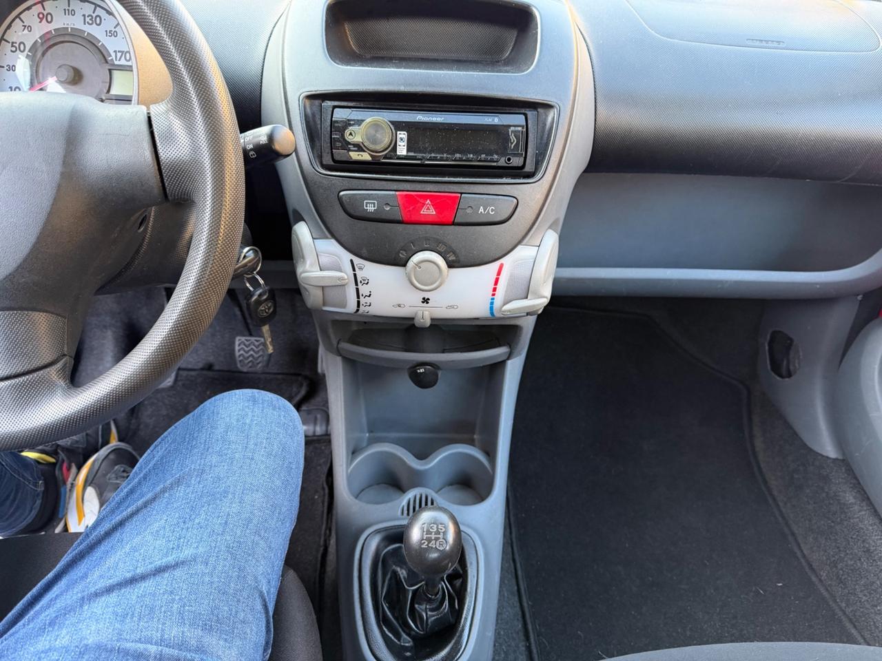 Toyota Aygo 1.0 12V VVT-i 5 porte Sound