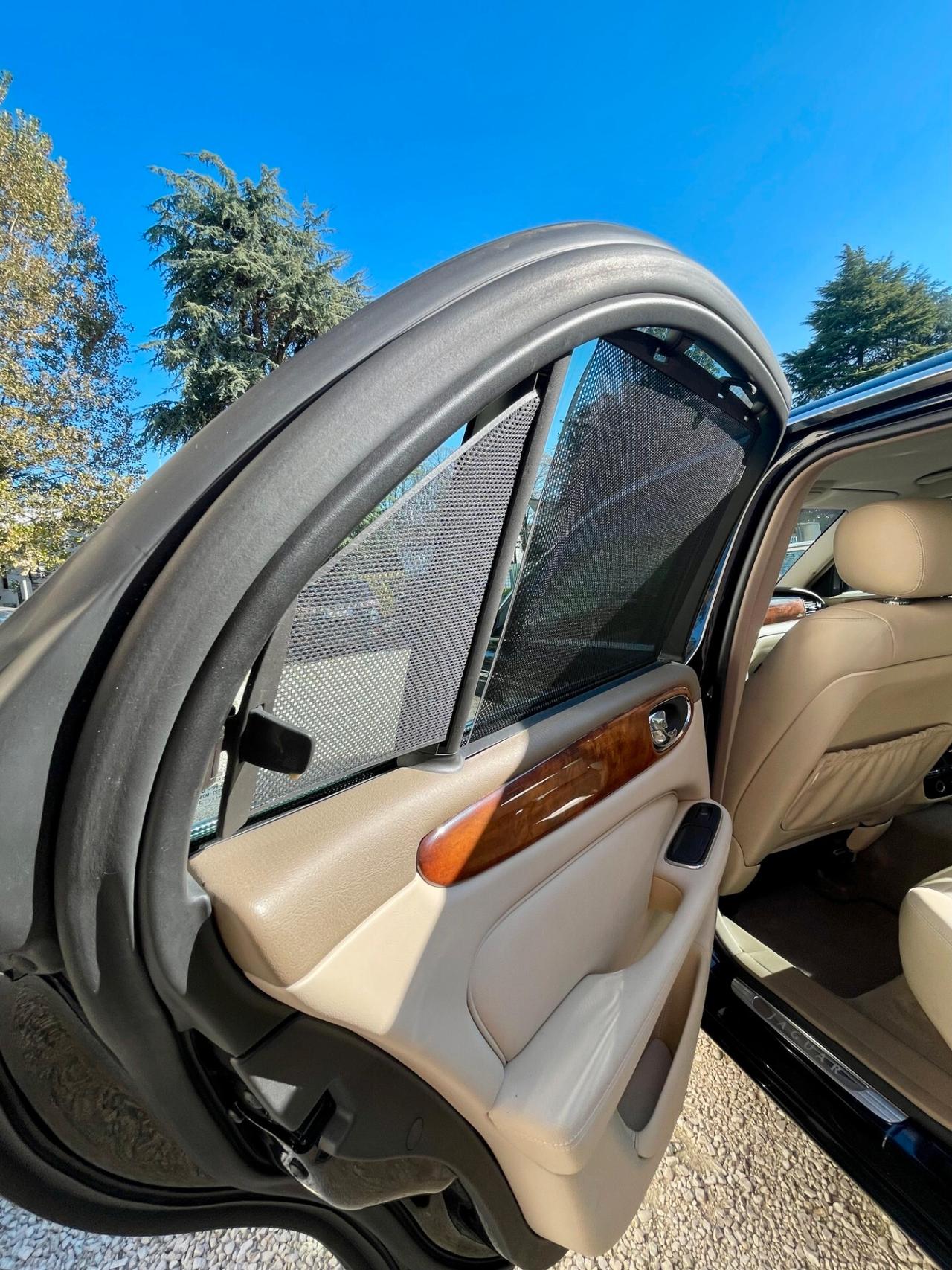 Jaguar XJ6 3.0 V6 238CVUNICOPROPRIETARIO