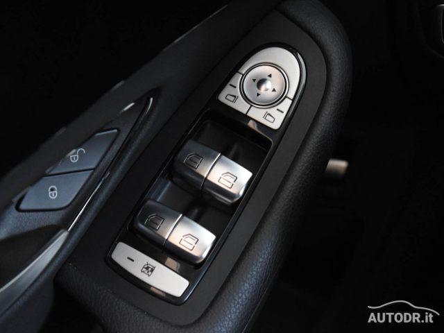 MERCEDES-BENZ C 180 d Wagon Automatic Sport Fari LED, Retrocamera