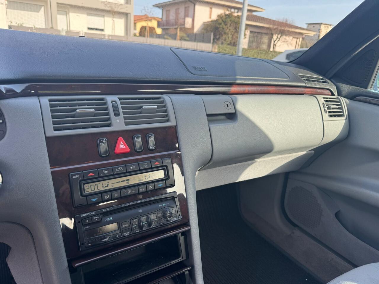 Mercedes Classe E 200 Elegance W210 Benzina – Ottime Condizioni