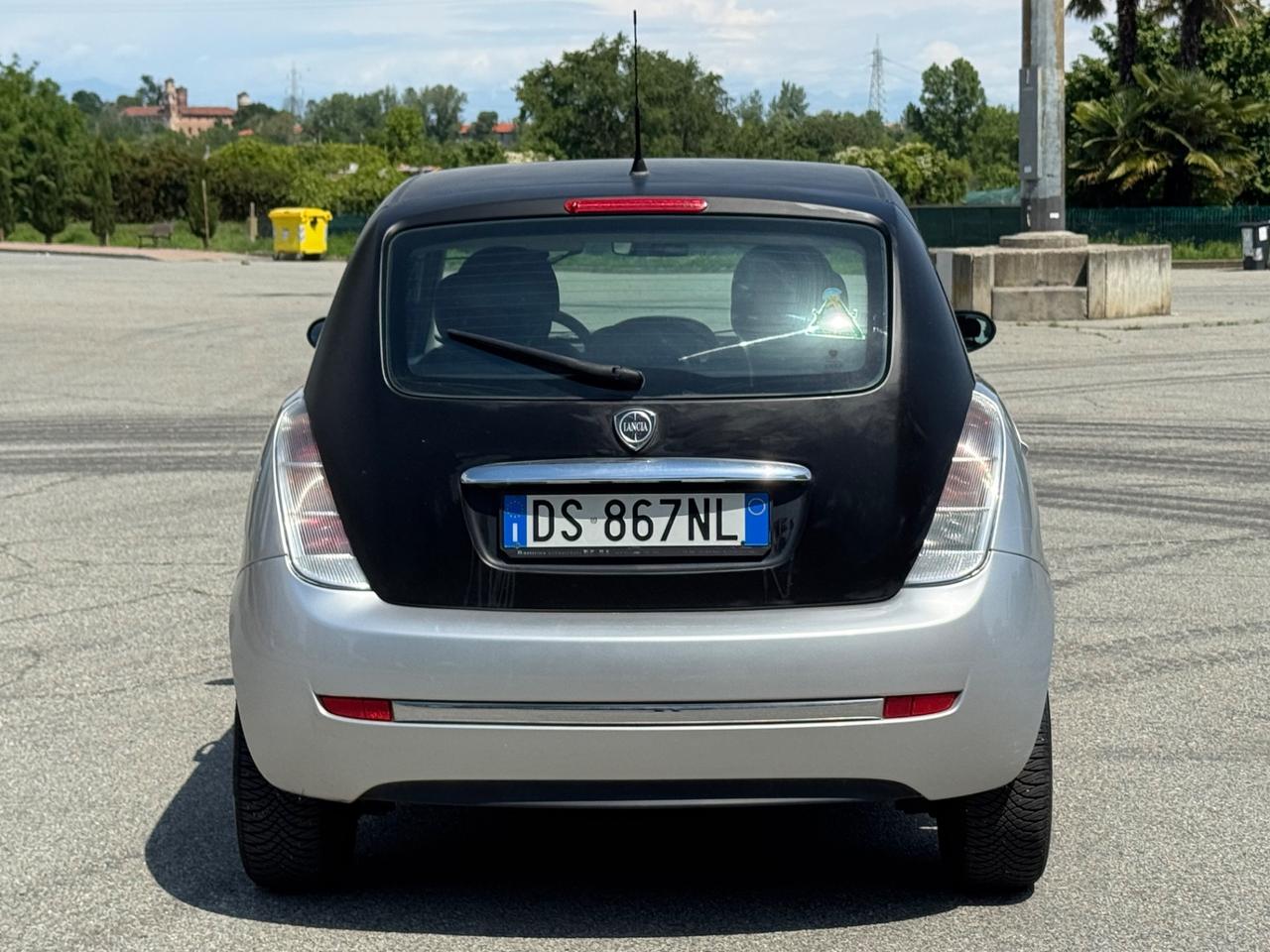 Lancia Ypsilon 1.3 MJT 75 CV Oro