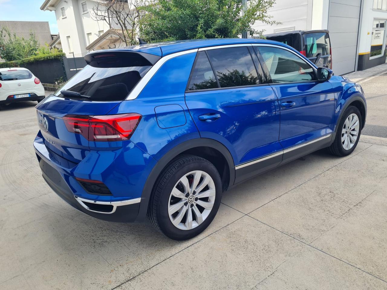 Volkswagen T-Roc 1.5 TSI 150 CV DSG Sport BMT – 2019 – €17.900