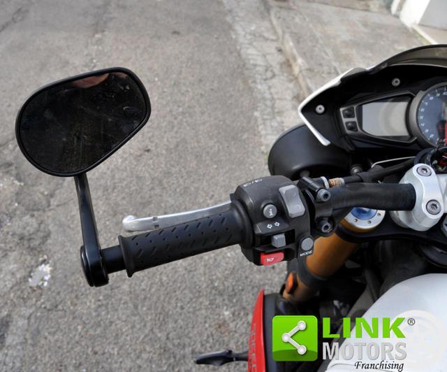 TRIUMPH Speed Triple R 1050