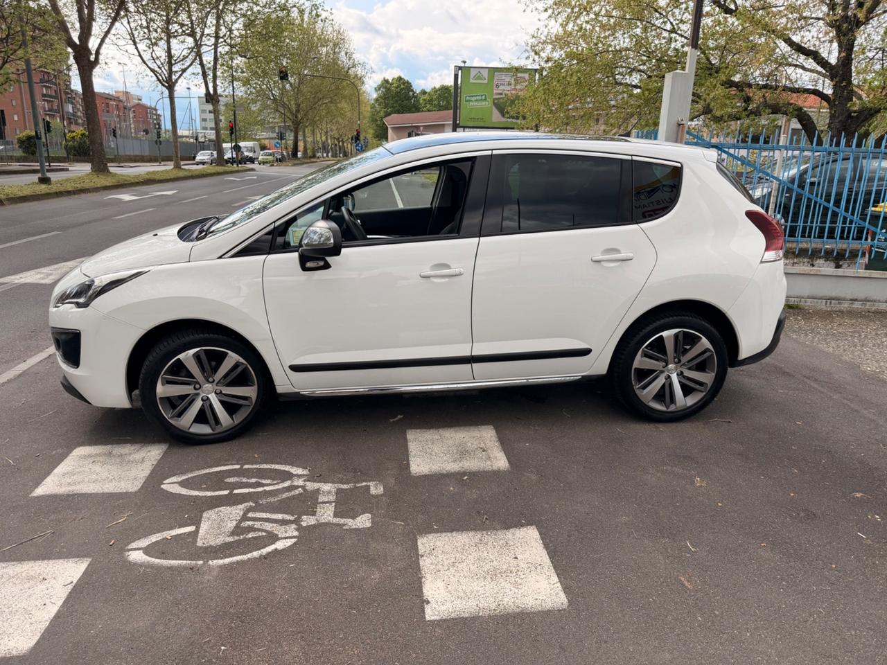 Peugeot 3008 1.6 HDi Allure POCHISSIMI KM