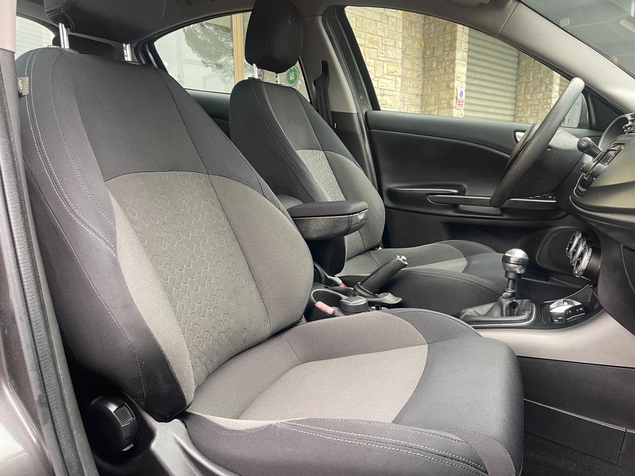 Alfa Romeo Giulietta 1.6 JTDm-2 105 CV Exclusive NEO PATENTATI