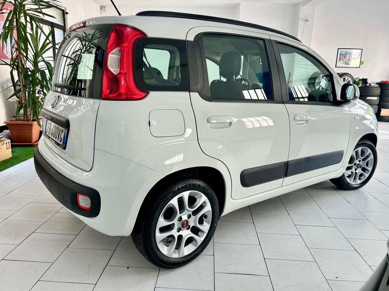 Fiat Panda 1.2 Lounge PARI AL NUOVO