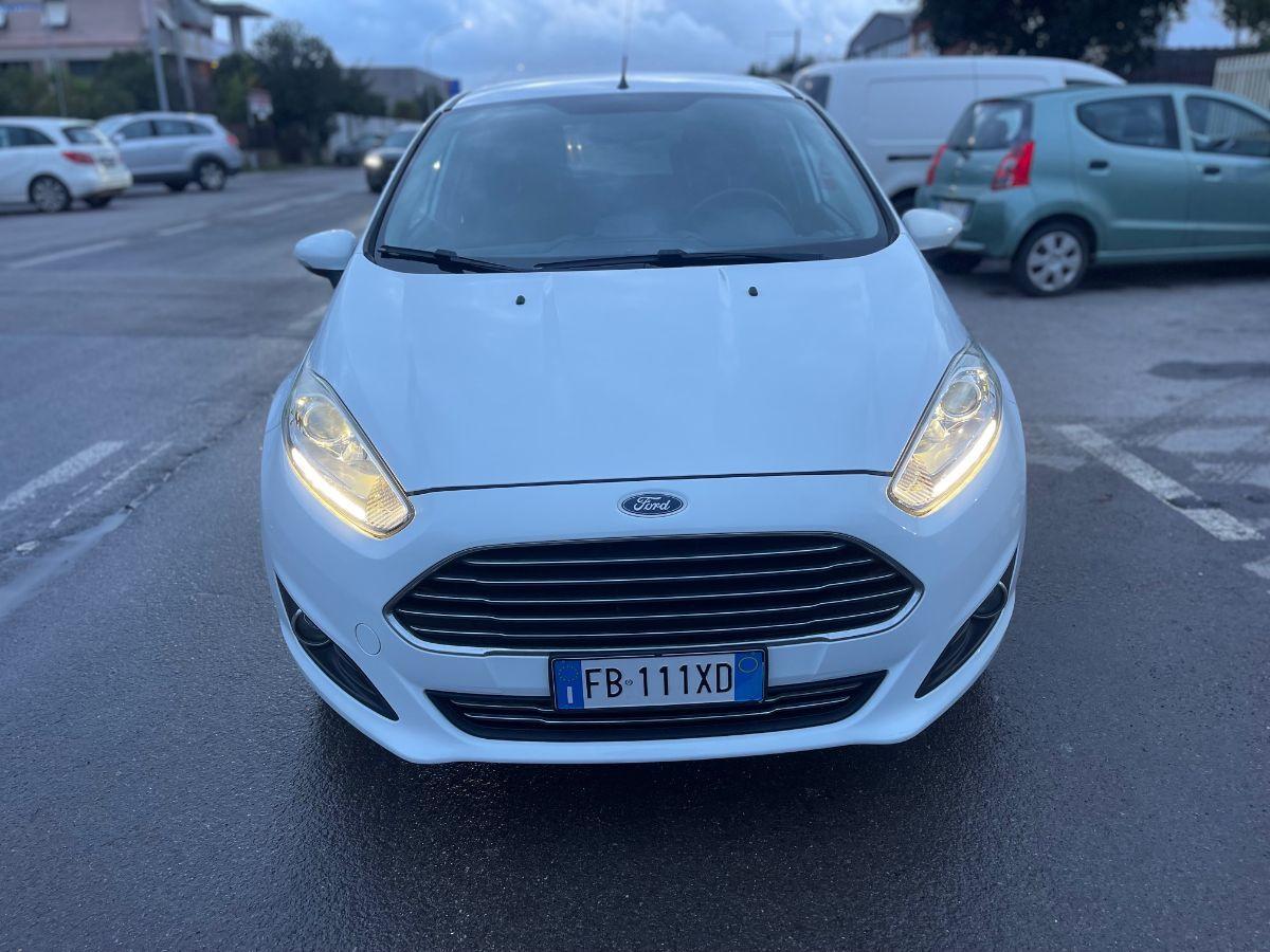 FORD - Fiesta - 1.4 5p. Bz. GPL Black & White Edition